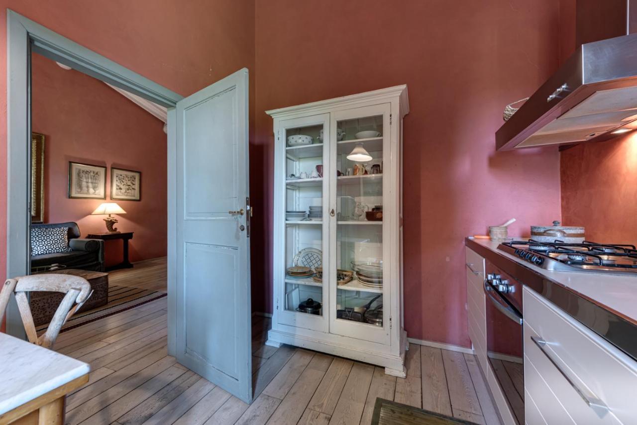 La Striscia Wine Resort อาเรซโซ ภายนอก รูปภาพ